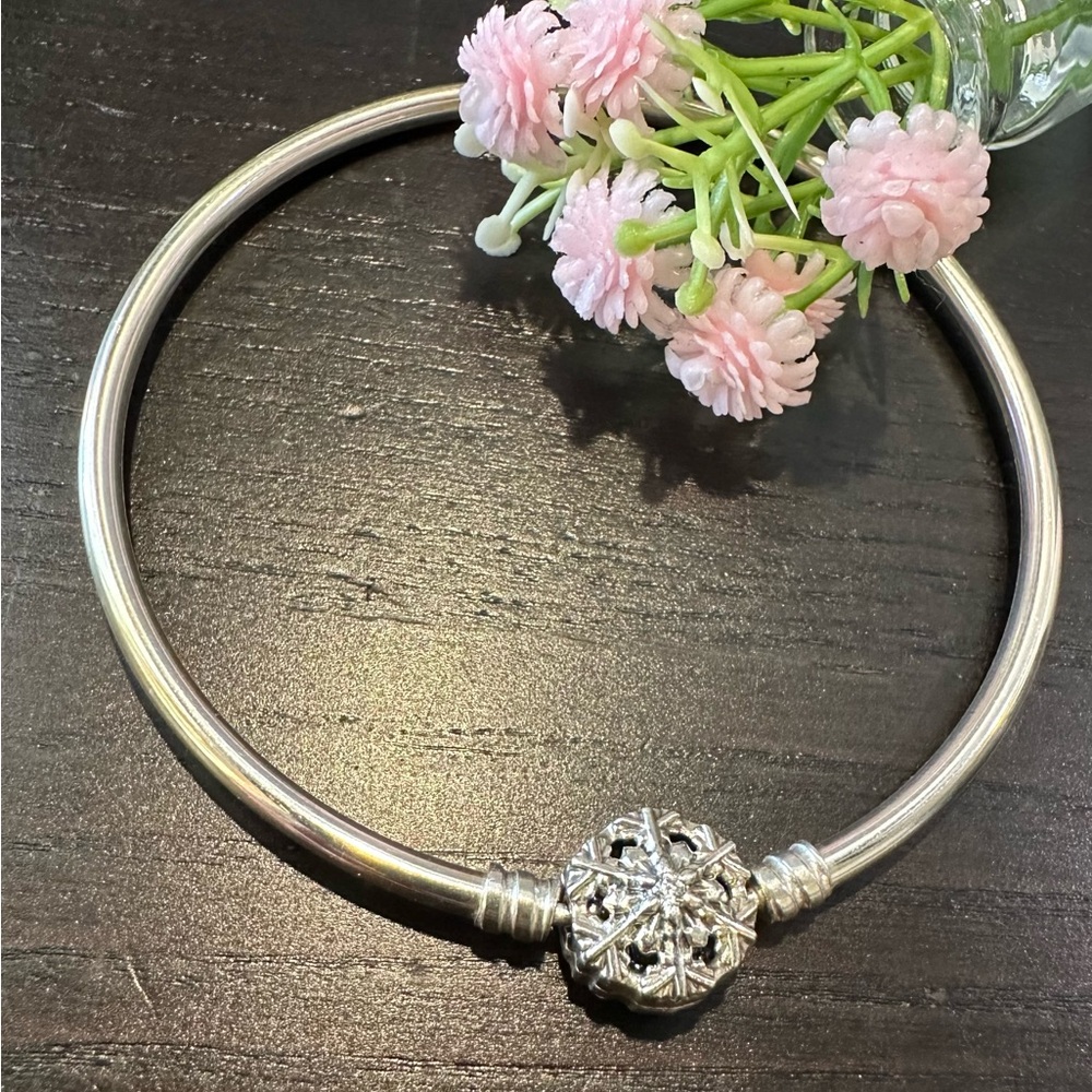 Pandora Sterling Silver Floral Clasp Bangle Bracelet - Silver